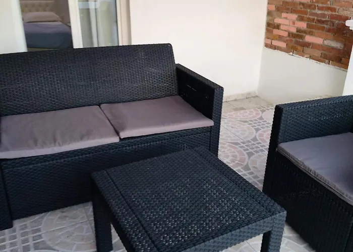 아파트 Spacious Near The Sarandë